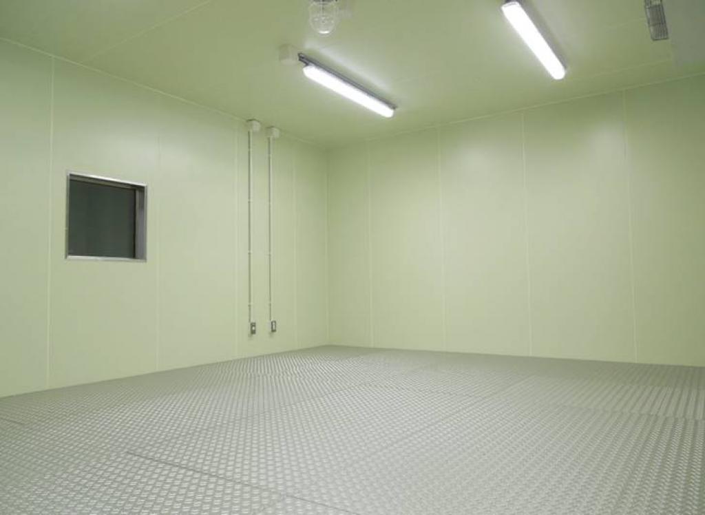 E0260 低温実験室（－３０℃～－５℃）