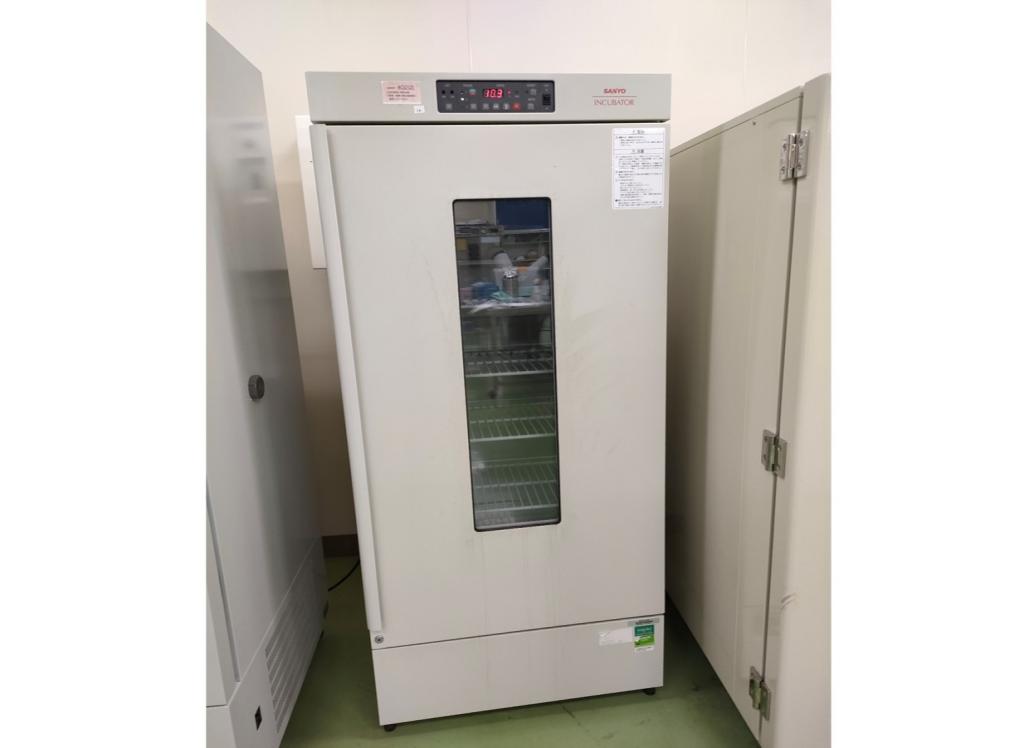 E0496 低温恒温機