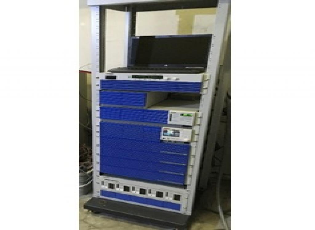 E0537 大型充放電装置